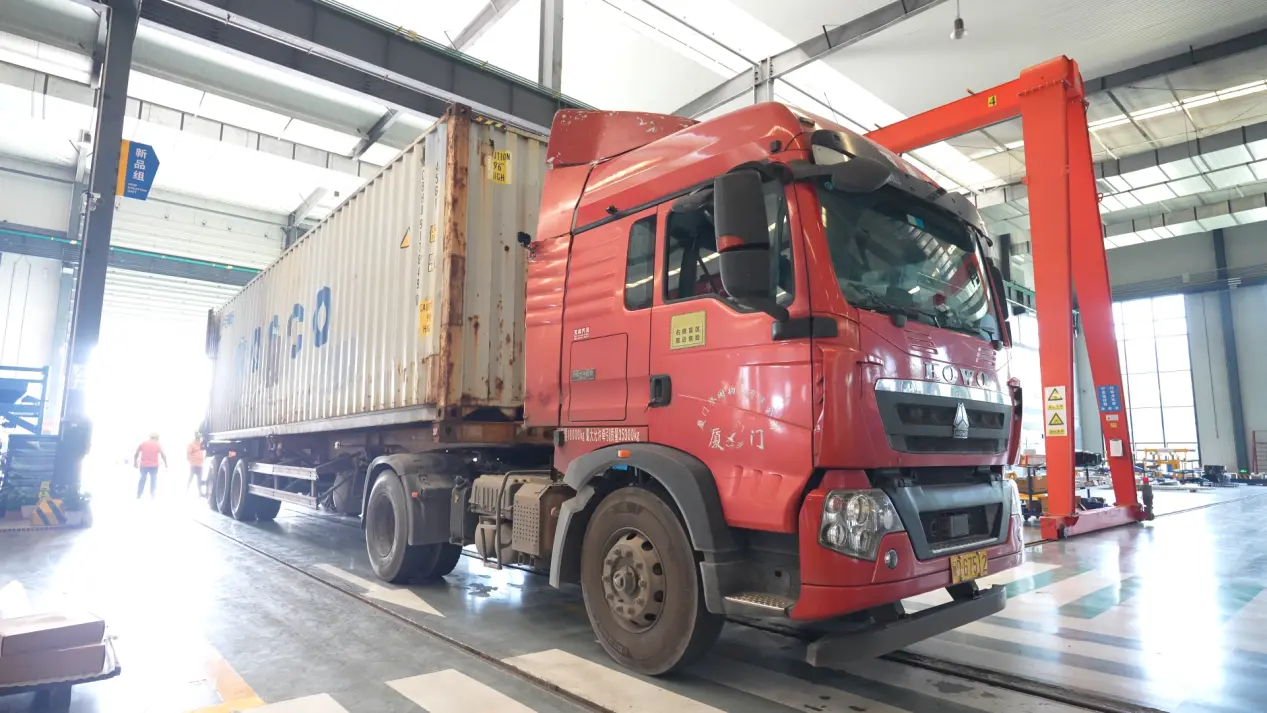 Projectverzending - De volledig geautomatiseerde productielijn ZN1000-2C van Quangong Corporation zet koers naar Zuidoost-Azië