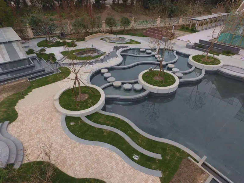 Stimuleren van de ontwikkeling van infrastructuur: de apparatuur voor het maken van stenen van Quangong Machinery Co., Ltd. stimuleert de efficiënte productie van groene bouwmaterialen